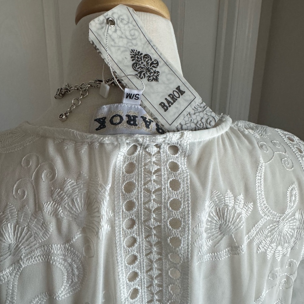 Barók Elegant White Lace Women Top - Picture 3 of 3